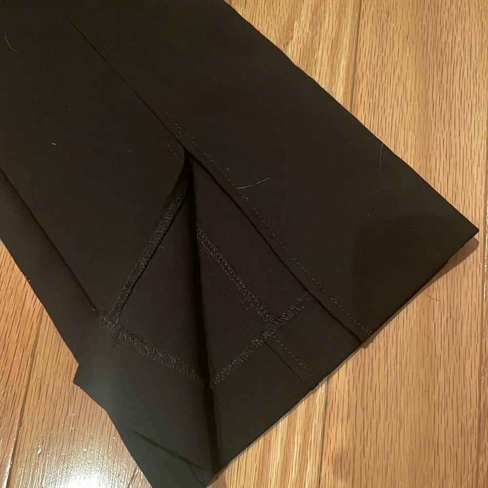 split hem black pants - Picture 3 of 3